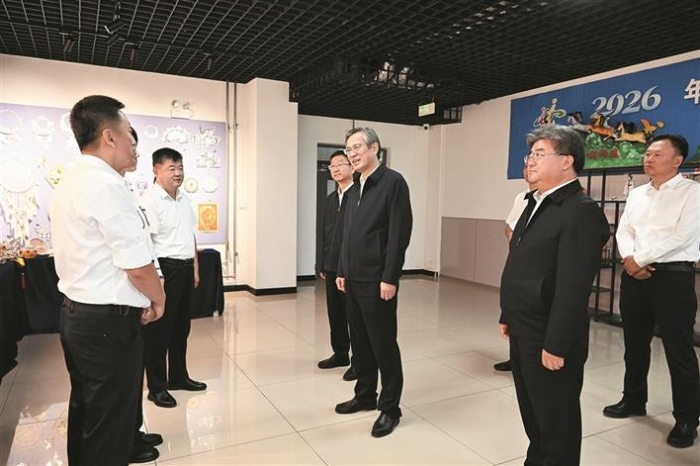 何忠友